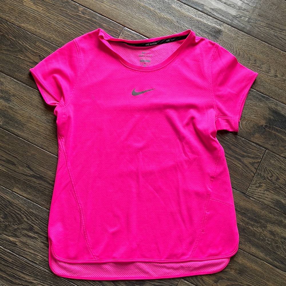 Nike dry fit t-shirt size L